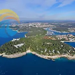 Zeljko 34 * Pula
